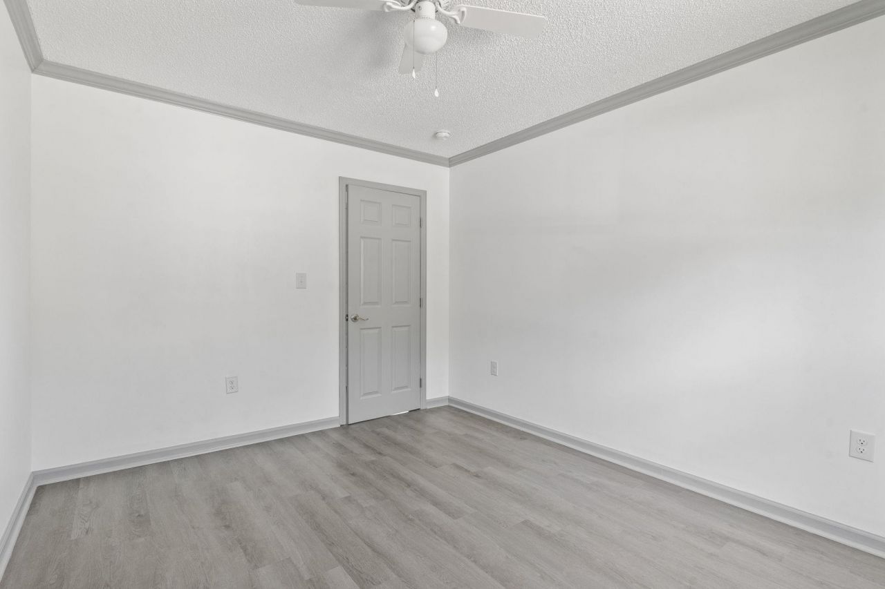 1062 Weslin Creek Dr. Photo 20