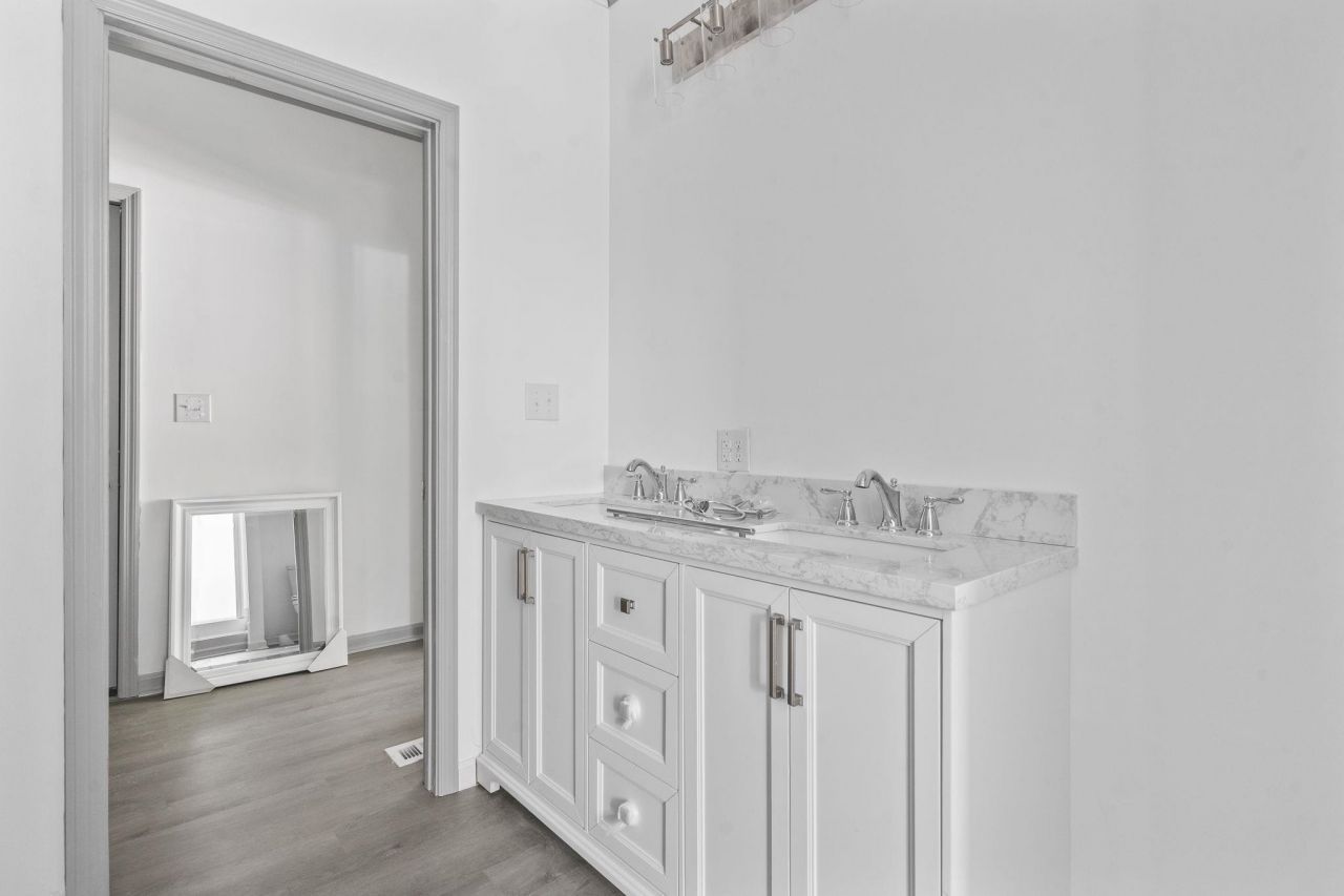 1062 Weslin Creek Dr. Photo 28