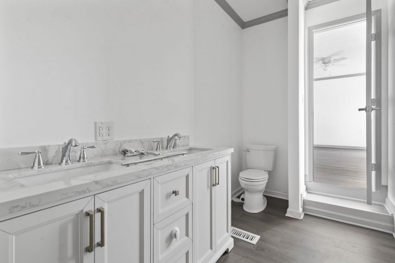 1062 Weslin Creek Dr. Photo 29