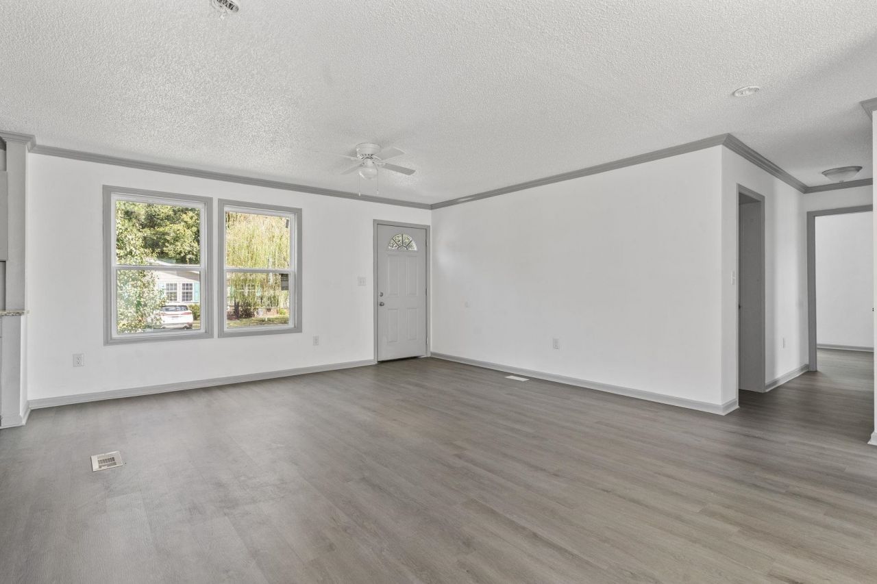 1062 Weslin Creek Dr. Photo 32