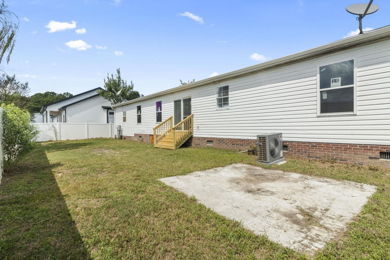 1062 Weslin Creek Dr. Photo 35