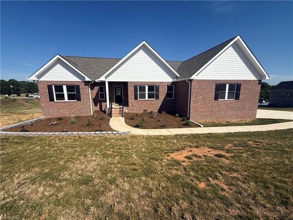 130 Oak Pointe Lane, Wilkesboro, NC 28697