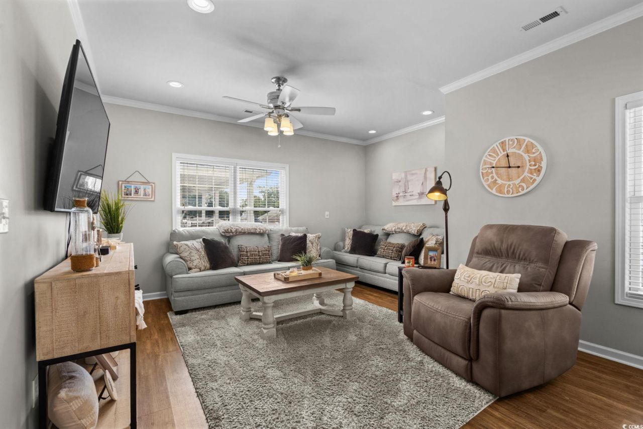 6001-8024 S Kings Hwy. Photo 8