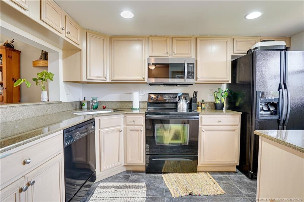 10310 S Ocean Drive, Unit 108, Jensen Beach, FL 34957 Photo