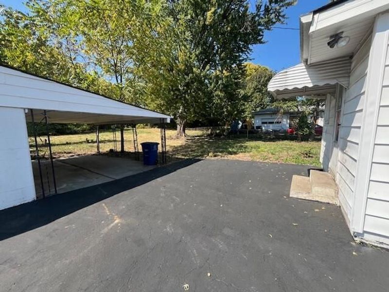 2825 S Hampton Road S, Columbus, OH 43232 Photo 5