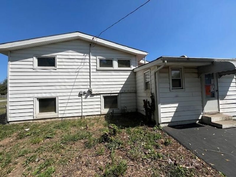 2825 S Hampton Road S, Columbus, OH 43232 Photo 6