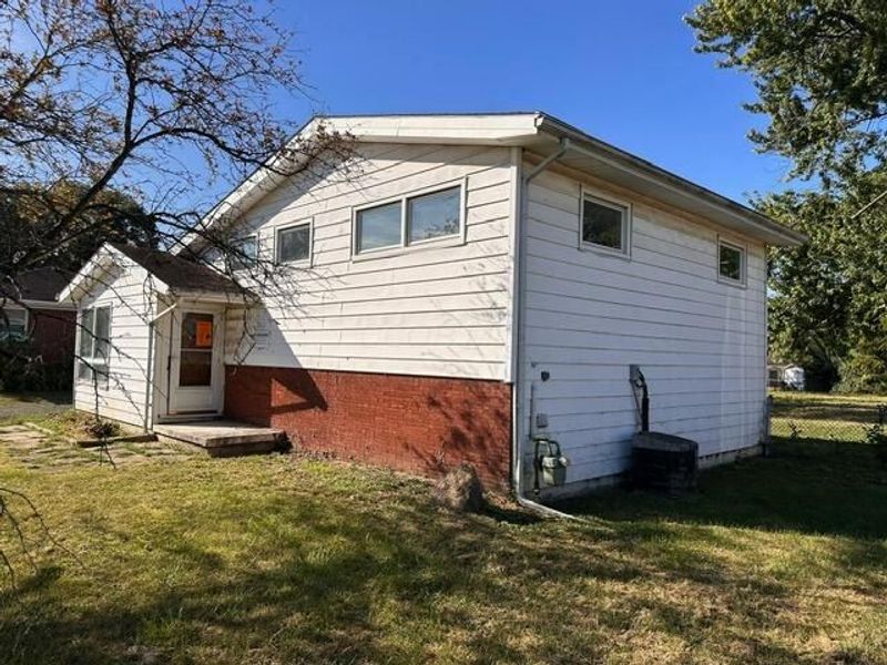 2825 S Hampton Road S, Columbus, OH 43232 Photo 7