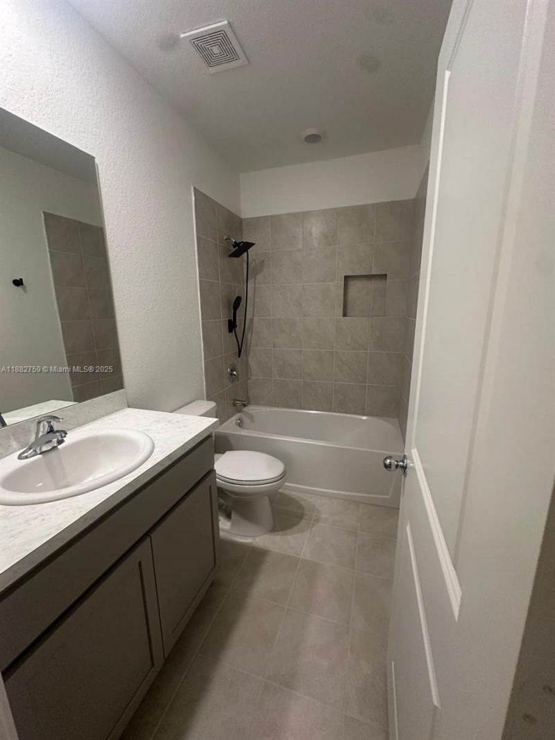437 NE 13th St, Unit NA, Florida City, FL 33034 Photo