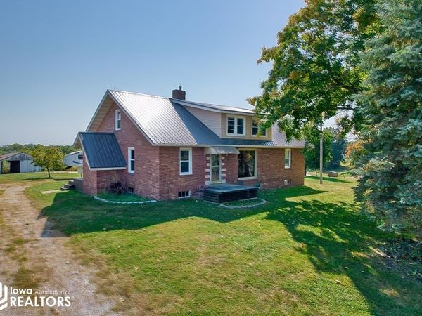 21468 240Th Avenue, Centerville, IA 52544