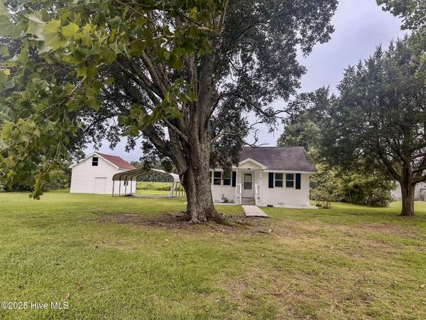 8061 W 74 Highway W, Pembroke, NC 28372