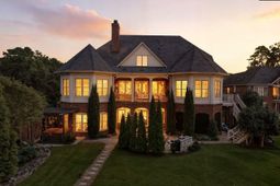 404 Jasmine Key Lane photo 4