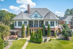 404 Jasmine Key Lane photo 4