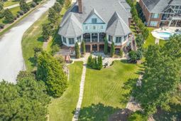 404 Jasmine Key Lane photo 4