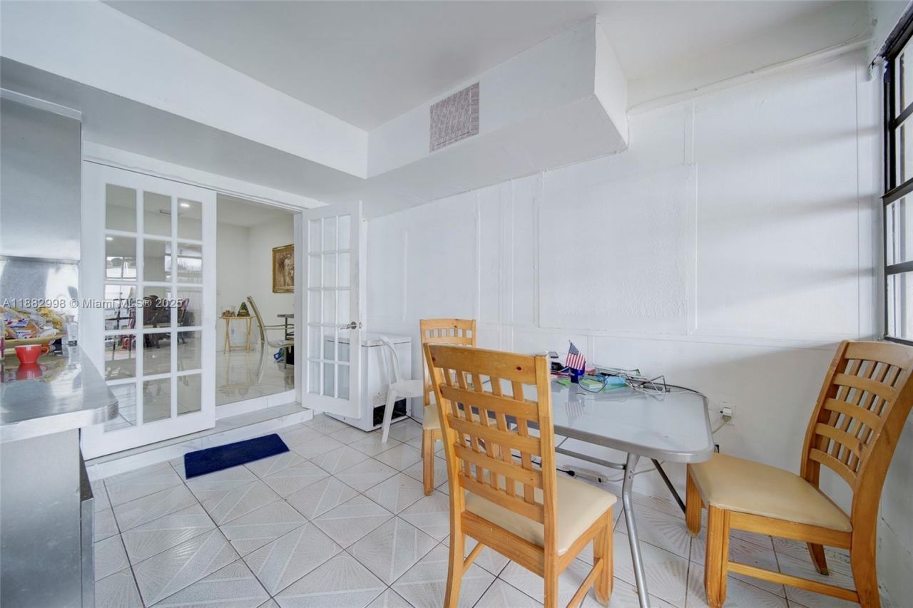 5040 NW 197 St, Miami, FL 33055 Photo