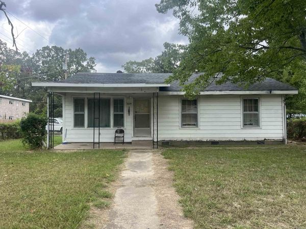 2219 W 34th, Pine Bluff, AR 71603