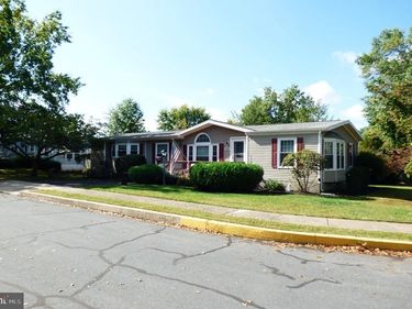 689 MIMOSA CT COURT, RED HILL, PA 18076