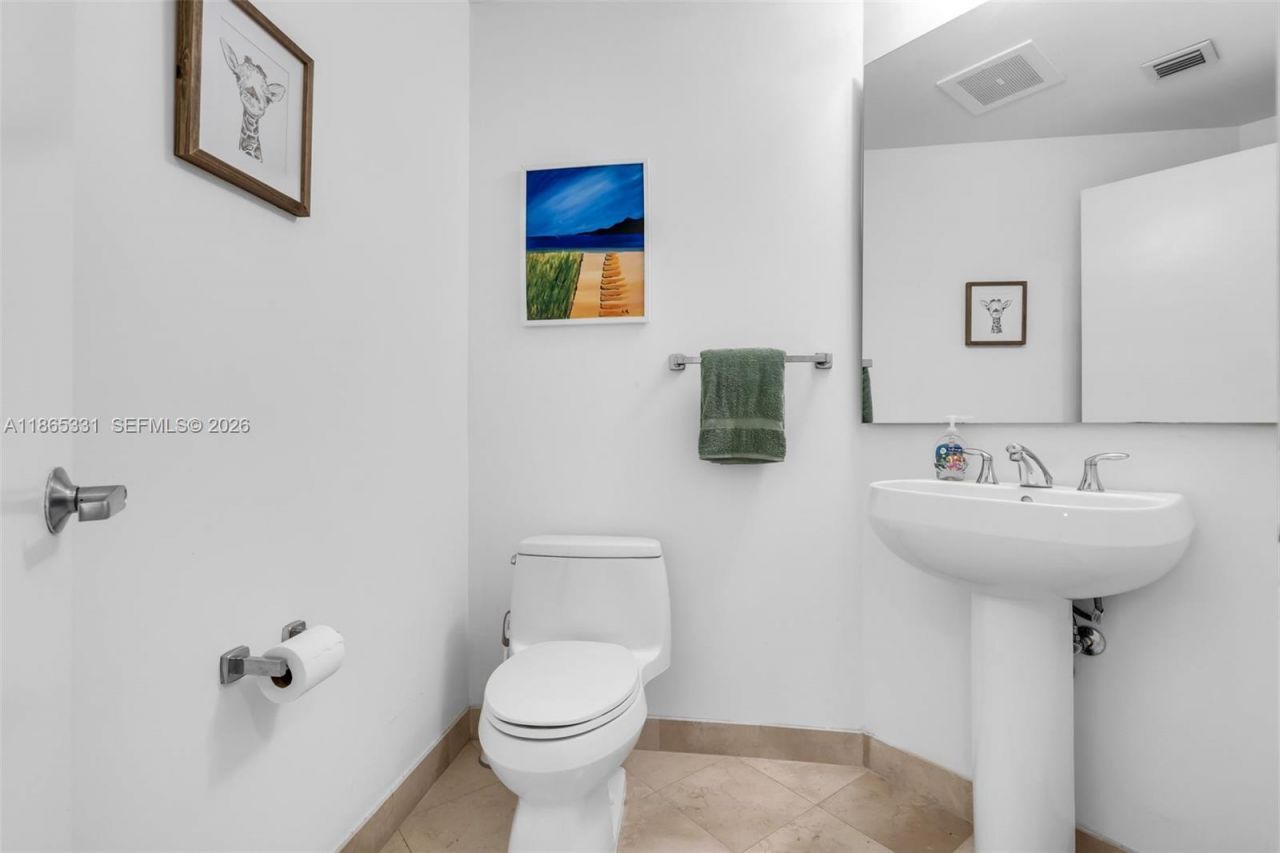 1060 Brickell Ave, Unit 3601, Miami, FL 33131 Photo