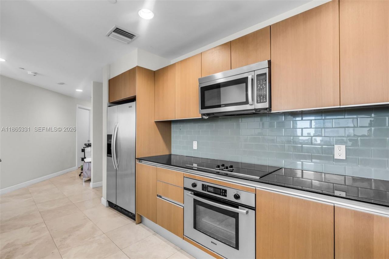 1060 Brickell Ave, Unit 3601, Miami, FL 33131 Photo
