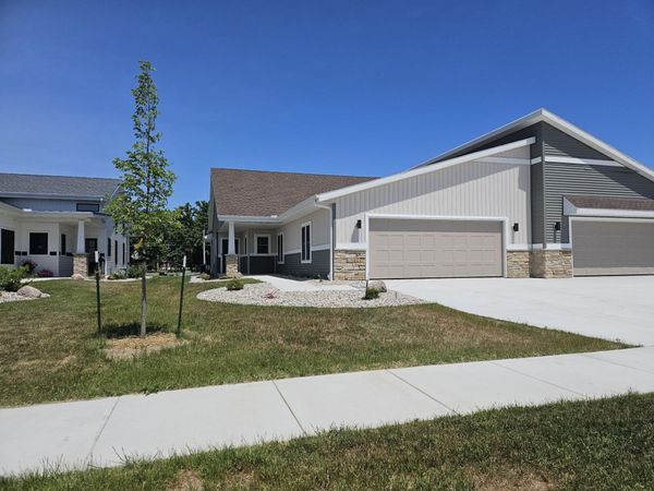 3717 Newcastle Drive, Unit 34, Janesville, WI 53546