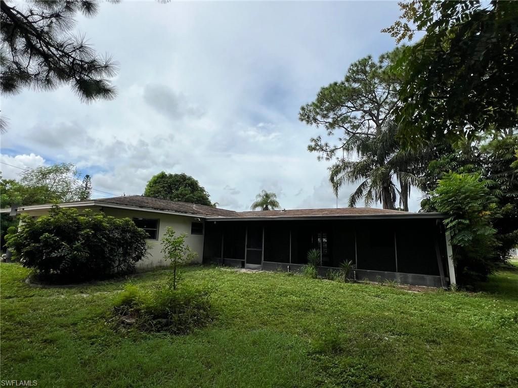 302 Greenwood Ave, Lehigh Acres, FL 33936 Photo