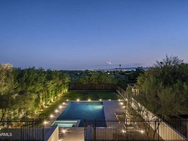 3977 E Paradise View Drive, Paradise Valley, AZ 85253