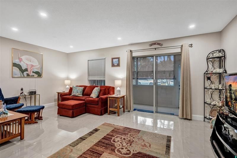 4980 E Sabal Palm Boulevard, Unit 124, Tamarac, FL 33319 Photo