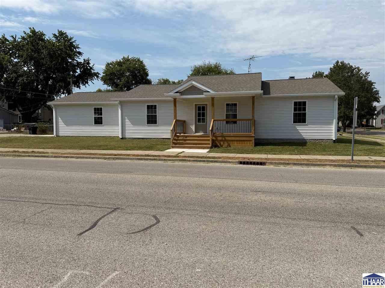 389 NE H Street, Linton, IN 47441 Main Photo