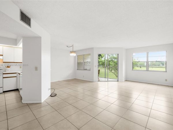 901 SW 128th Ave, Unit 212E, Pembroke Pines, FL 33027