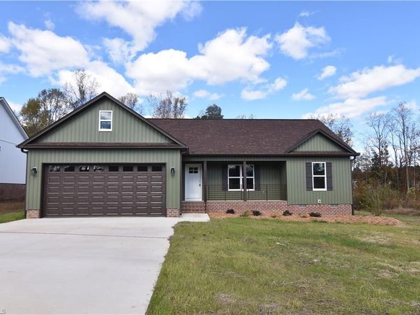 109 Fletchers Farm Drive, Thomasville, NC 27360