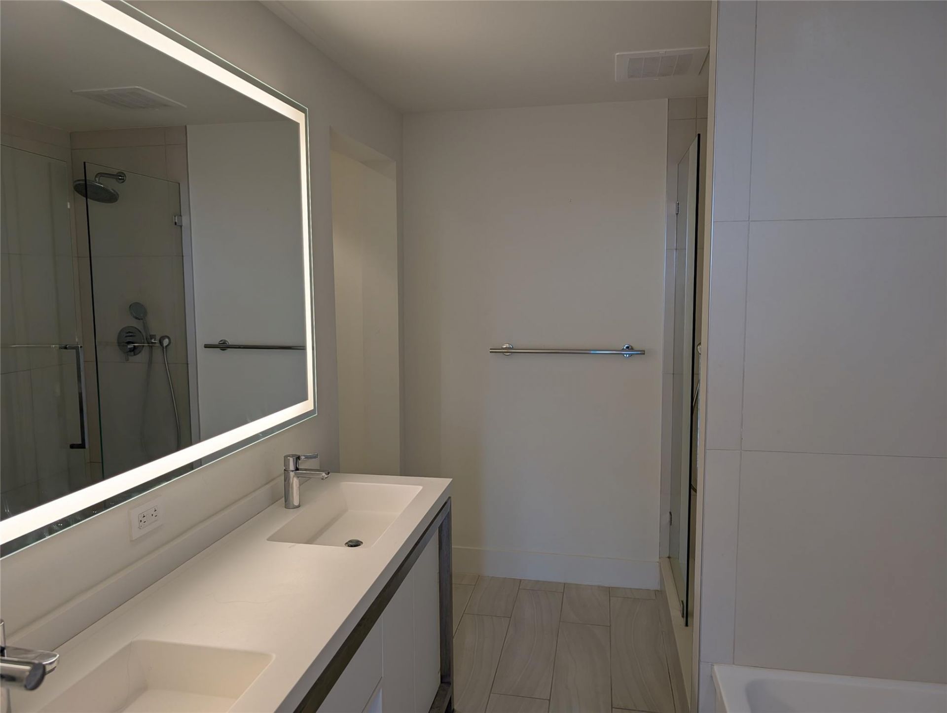 2000 Metropica Way, Unit 1501, Sunrise, FL 33323 Photo