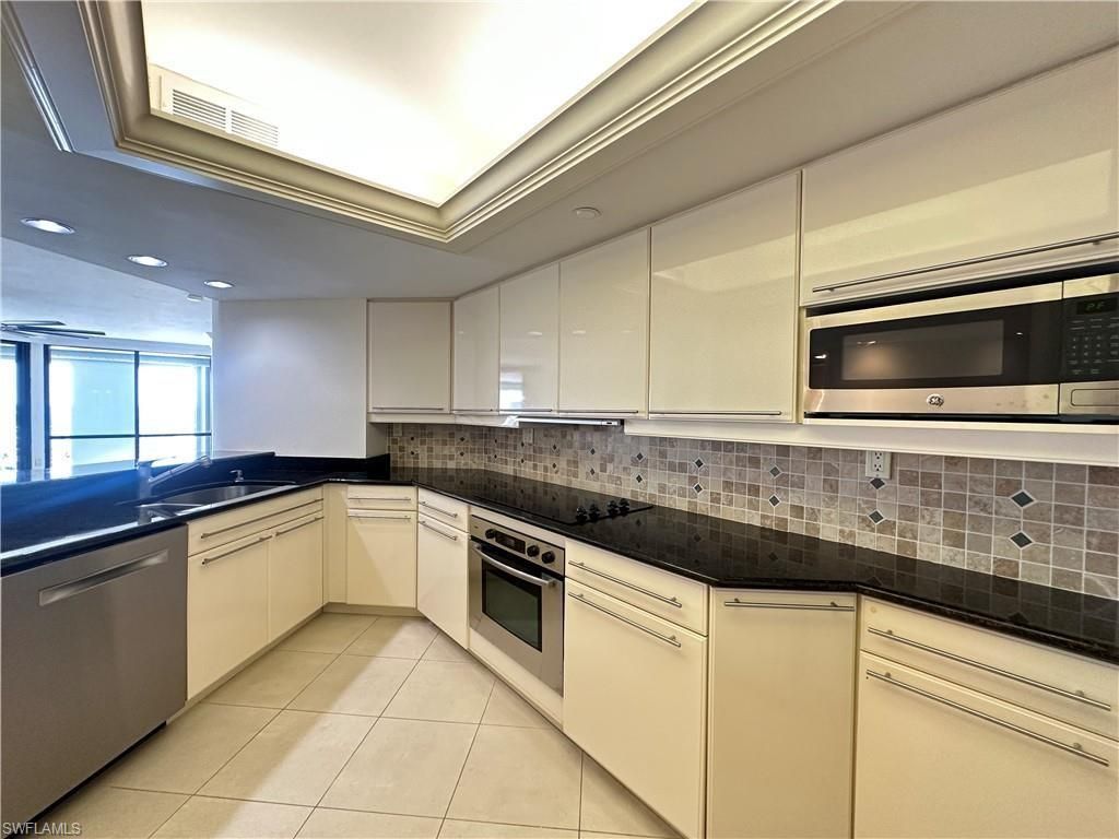 4751 Gulf Shore Blvd N, Unit 1202, Naples, FL 34103 Photo