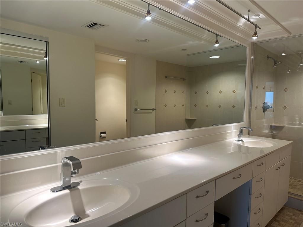 4751 Gulf Shore Blvd N, Unit 1202, Naples, FL 34103 Photo