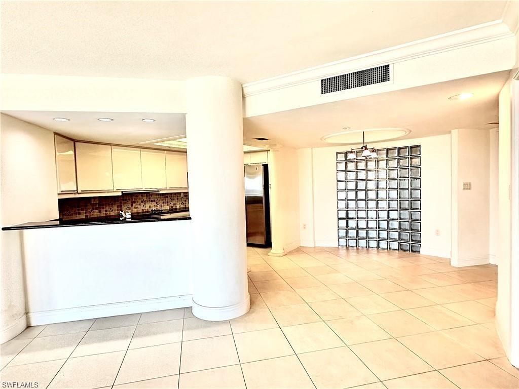 4751 Gulf Shore Blvd N, Unit 1202, Naples, FL 34103 Photo