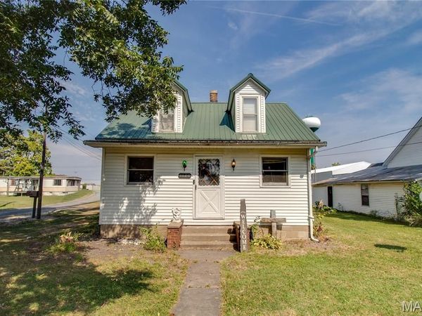 1120 S Main Street, Carrollton, IL 62016