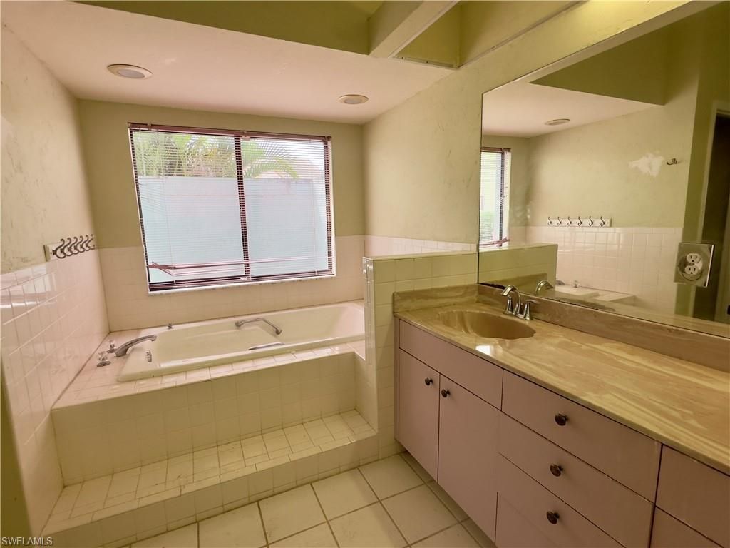 9382 Pineapple Rd, Fort Myers, FL 33967 Photo