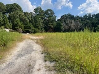 1 Wolffs Lair Road Photo 3