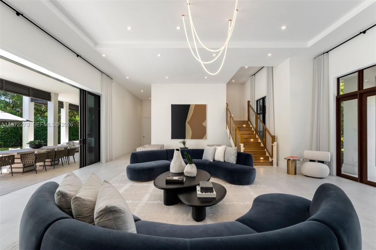 9445 SW 72nd Ct, Pinecrest, FL 33156 Photo