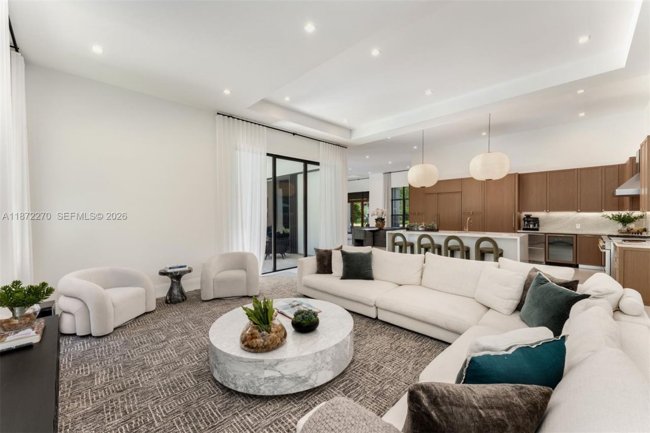 9445 SW 72nd Ct, Pinecrest, FL 33156 Photo