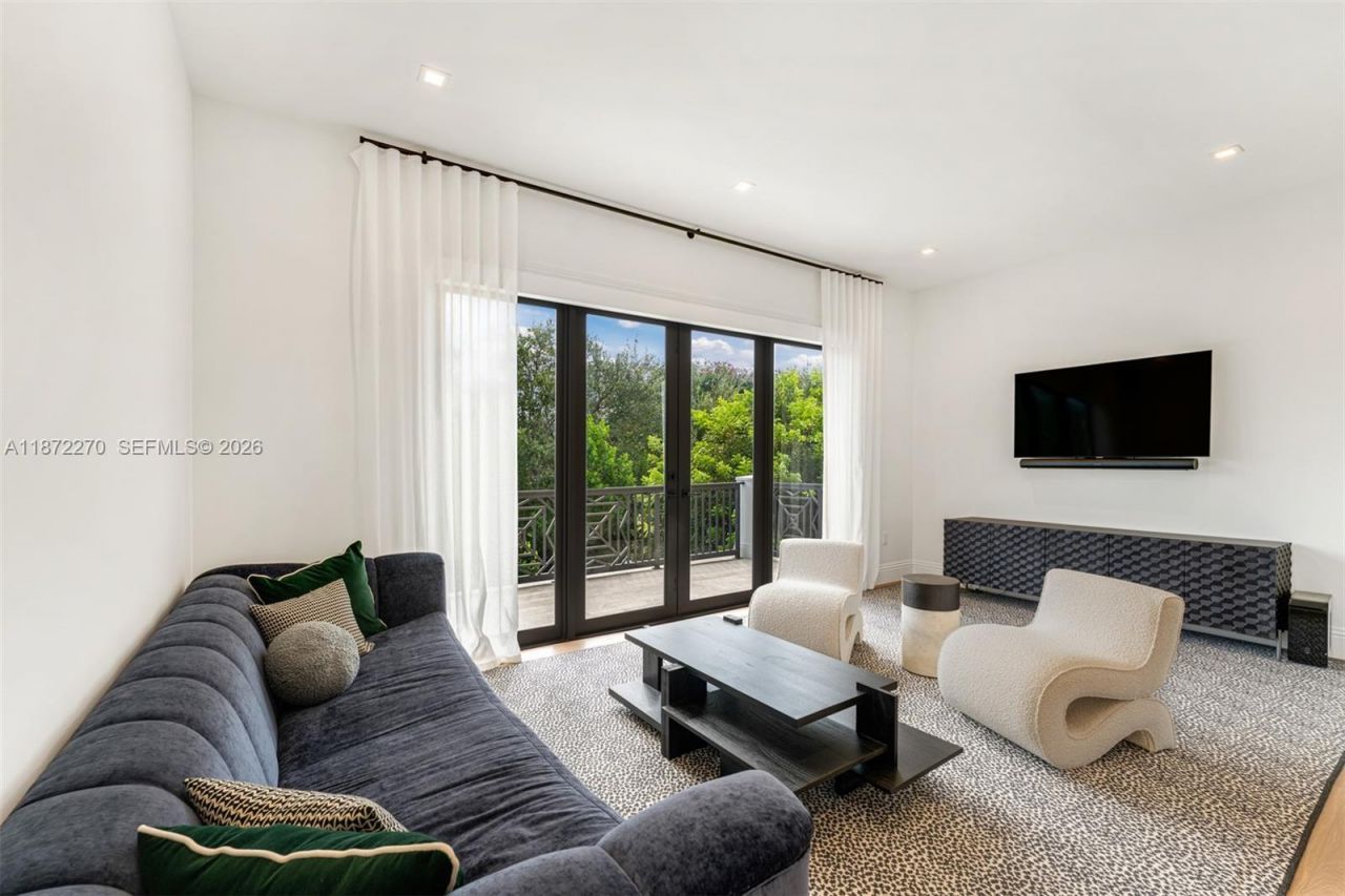 9445 SW 72nd Ct, Pinecrest, FL 33156 Photo