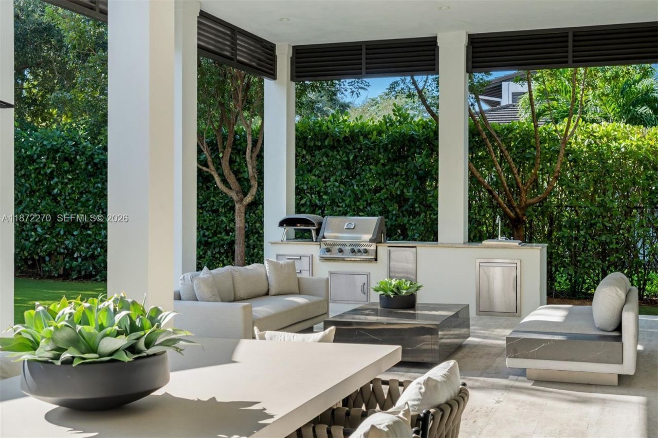 9445 SW 72nd Ct, Pinecrest, FL 33156 Photo