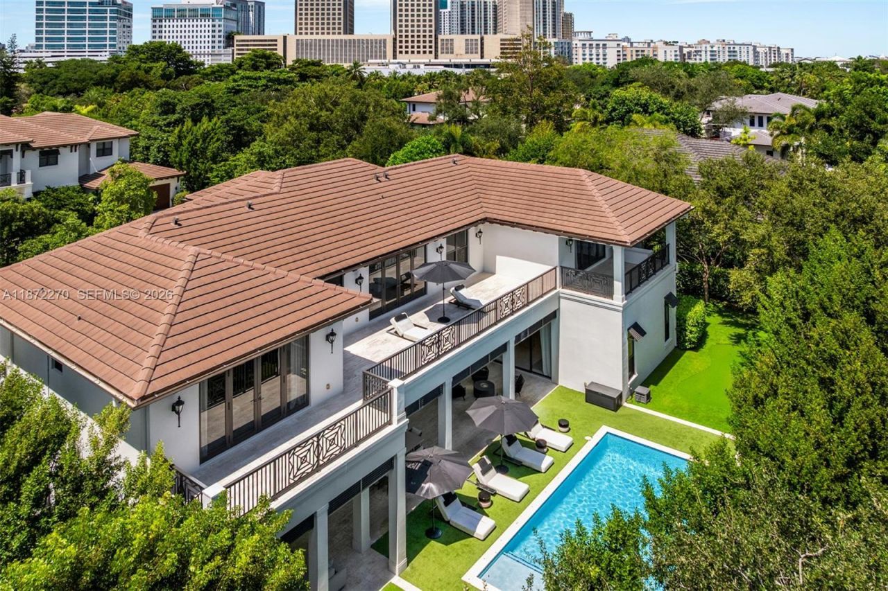 9445 SW 72nd Ct, Pinecrest, FL 33156 Photo