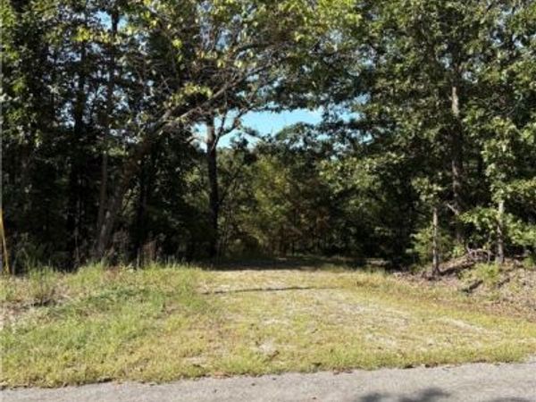 Hollis Circle, Bella Vista, AR 72715