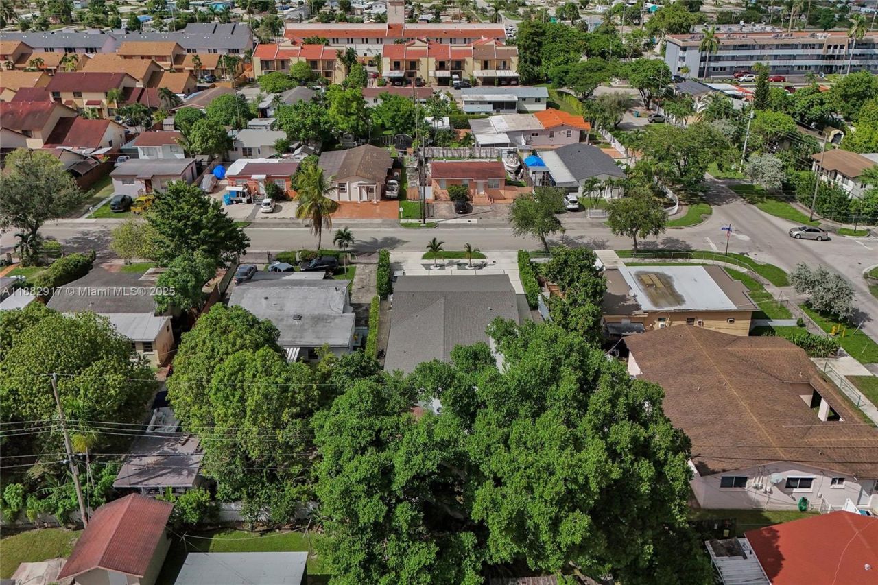 11220 SW 2nd St, Sweetwater, FL 33174 Photo