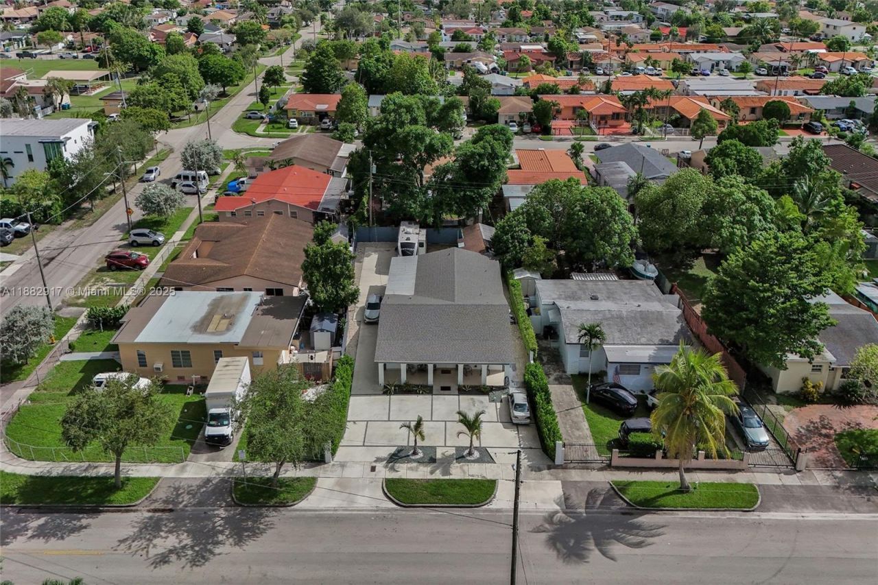 11220 SW 2nd St, Sweetwater, FL 33174 Photo