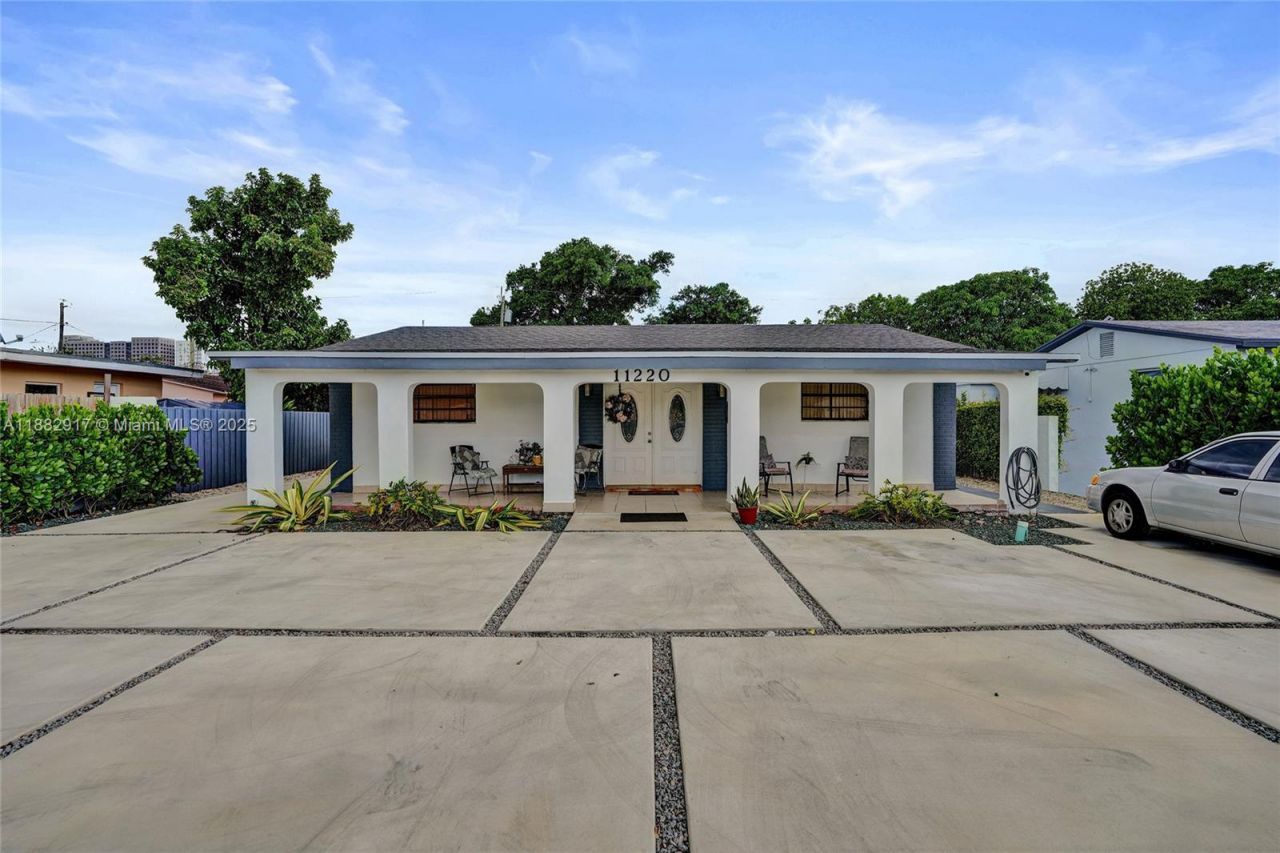 11220 SW 2nd St, Sweetwater, FL 33174 Photo