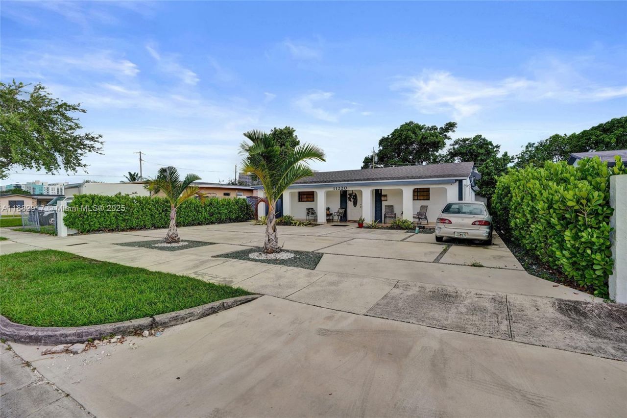 11220 SW 2nd St, Sweetwater, FL 33174 Photo