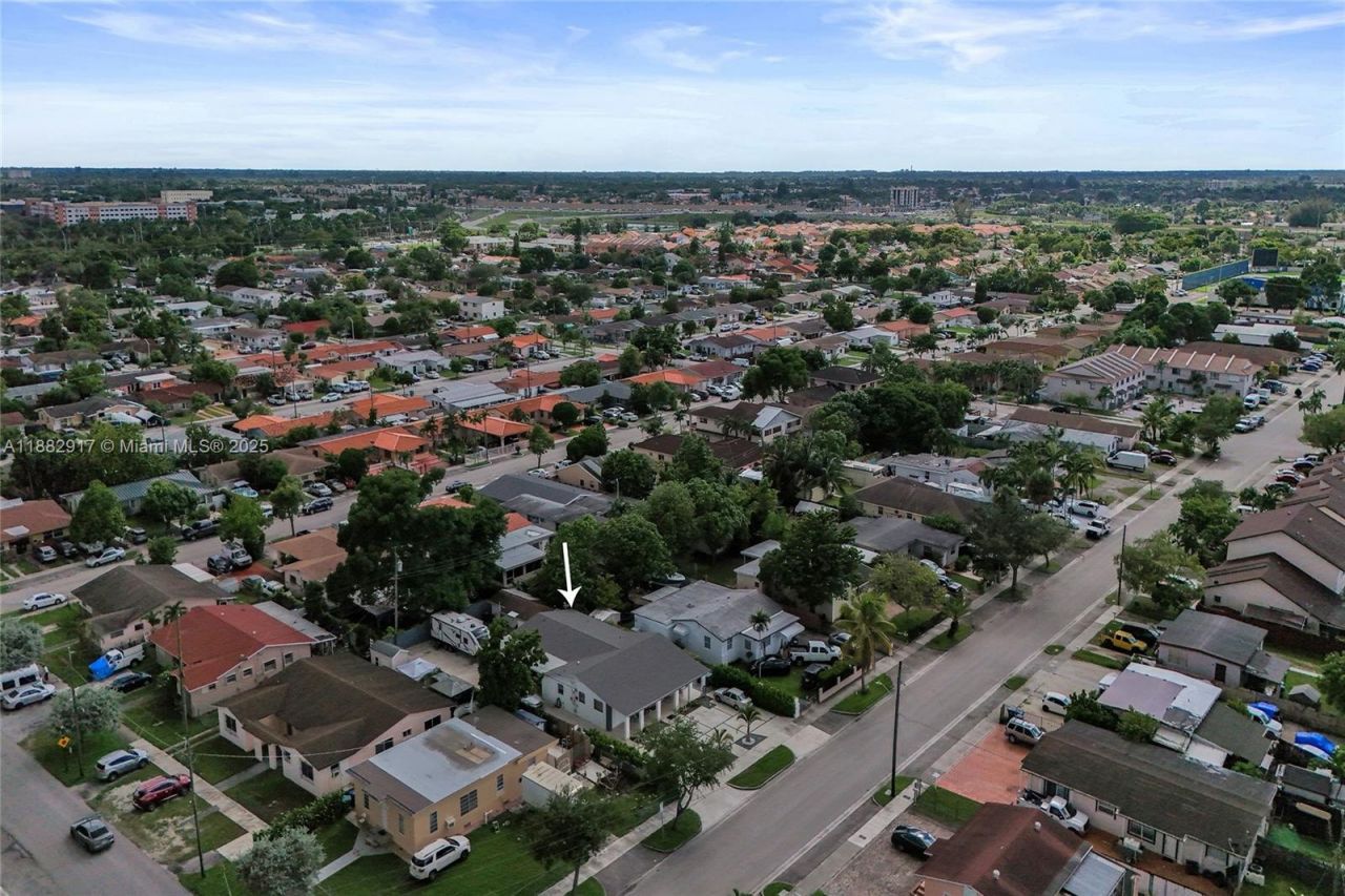 11220 SW 2nd St, Sweetwater, FL 33174 Photo