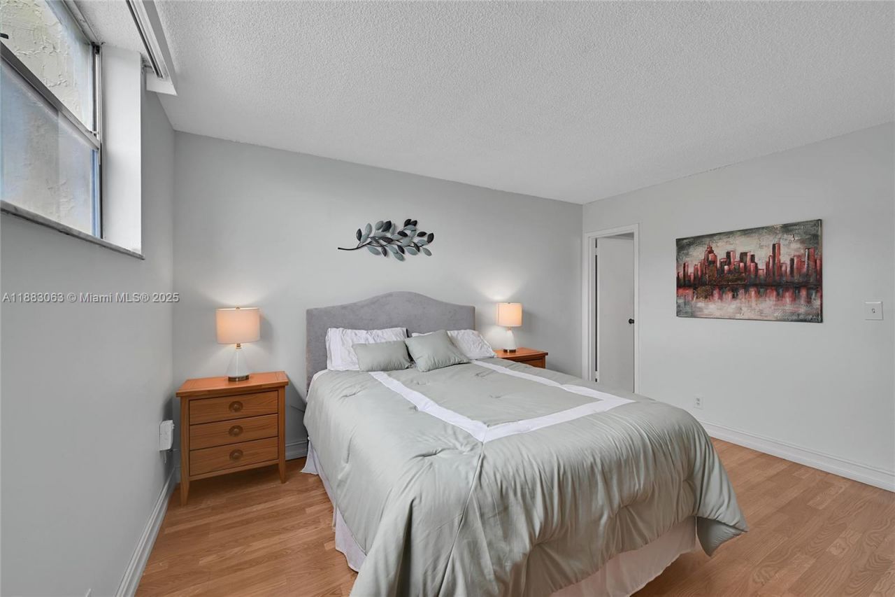 5300 NE 24th Ter, Unit 422C, Fort Lauderdale, FL 33308 Photo