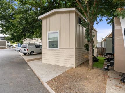 5878 Garlic Farms Dr #9, Gilroy, CA 95020 Photo