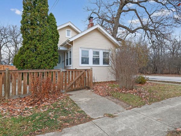 979 Vine Street, Winnetka, IL 60093